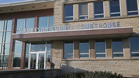 Waukesha County District Attorney race focuses on crime from Milwaukee