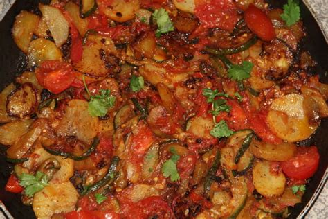 Poêlée De Courgettes Et Tomates Aux épices