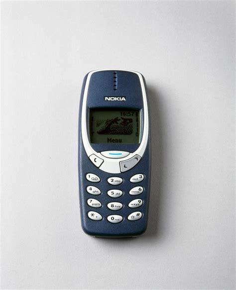 The Nokia Phone From The Early ’00s Is Making A Comeback | HuffPost