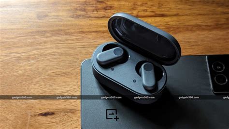 OnePlus Nord Buds 2R With 12 4mm Dynamic Drivers IP55 Rating Launched