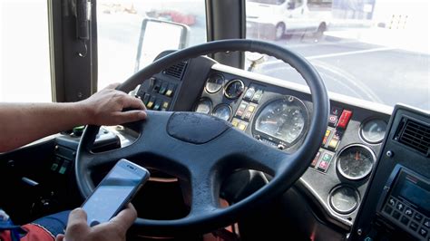 Distracted Truck Driving Accident Attorney In St Louis