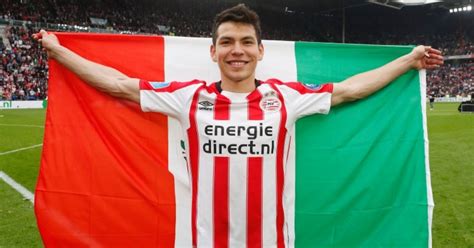 Chucky Lozano ya está en Italia para firmar con el Napoli