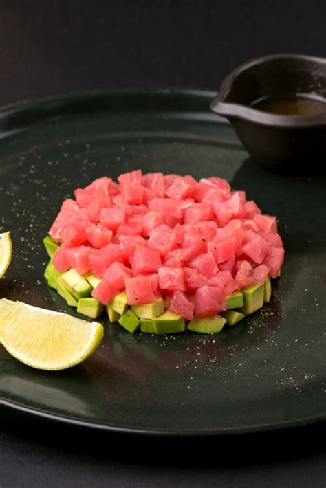 All About Raw Tuna, Its Proper Handling, And Safety Issues