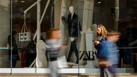 Zara pulls controversial ad campaign that critics said evoked Gaza war ...