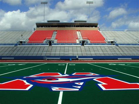 GAME DAY: MacArthur vs. Westlake — WESTLAKECHAPS.COM