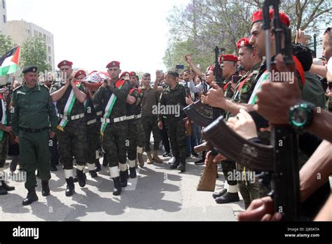 De Mayo De Jenin Cisjordania Palestina Una Guardia De Honor