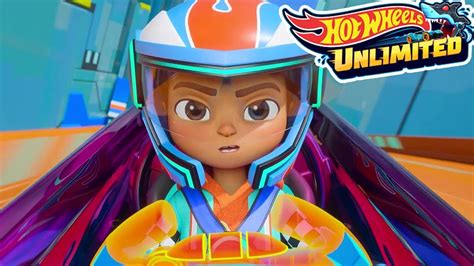 Hot Wheels Unlimited Netflix S Hot Wheels Let S Race Ultimate Garage Racing Camp Youtube