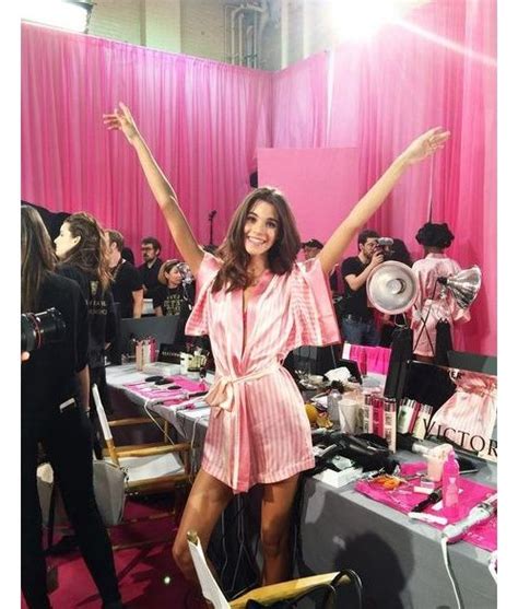 En backstage du défilé Victorias Secret 2015 Pauline hoarau Idées