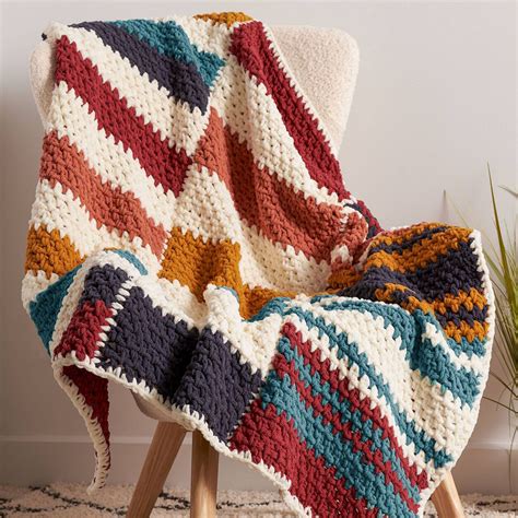 Free Beginner Crochet Pattern For A Staggered Stripes Blanket Crochet