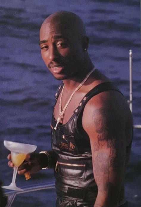 Tupac Shakur Pac Images Tupac Pictures Legendary Pictures Famous