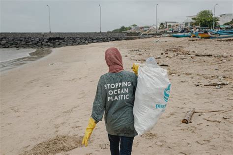 Foto Sc Johnson Dan Plastic Bank Kumpulkan Juta Kg Plastik Daur