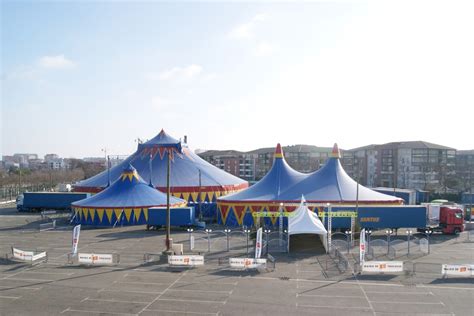 Location Et Installation De Chapiteau De Cirque