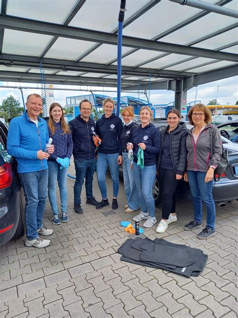 Kinderkrebshilfe Unna Carwash Aktion Vom Leo Club Unna Lindenadler F R