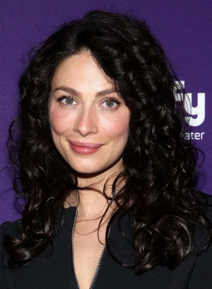 Joanne Kelly Biography Height And Life Story Super Stars Bio