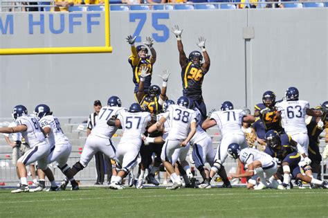 27907 WVU Football UCONN October 2011 - wvuphotos