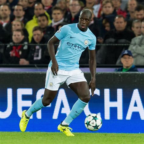 Pep Guardiola Says Benjamin Mendy Out Until April with Knee Injury ...