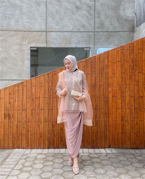 Ide Kebaya Modern Hijab Untuk Acara Lamaran Anggun