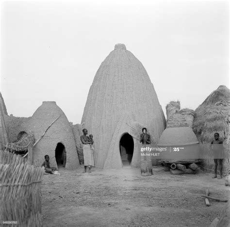 Nachrichtenfoto Les Cases Obus Musgums Du Village De Pouss Circa