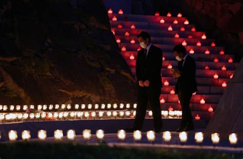 日航機墜落事故から37年 遺族ら慰霊登山 写真特集113 毎日新聞