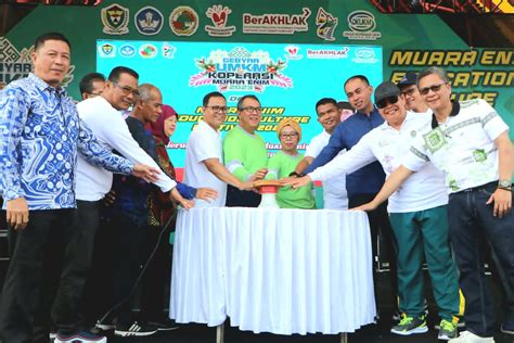 Pj Bupati Muara Enim Buka Gebyar UMKM Koperasi Expo Dan Festival Tari