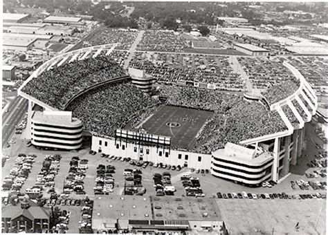 Williams-Brice Stadium | rocktourdatabase.com