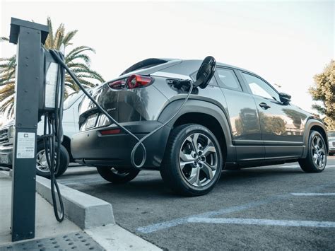 Clean Vehicle Tax Credits 2023 Guide For New Used EVs And FCVs Tax