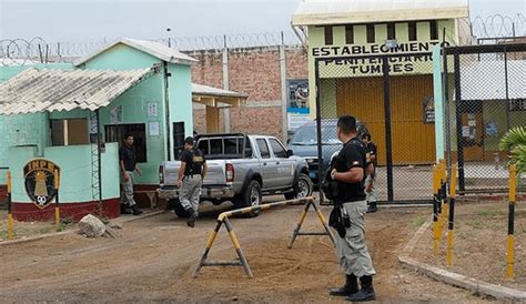 Tumbes Reclusos Son Trasladados A C Rceles De Mayor Seguridad Por