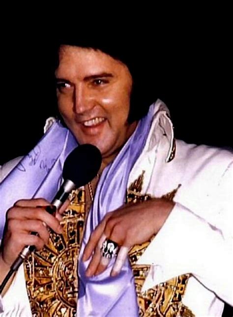 Elvis Live On Stage In 1977 Elvis Presley Photos Elvis In Concert