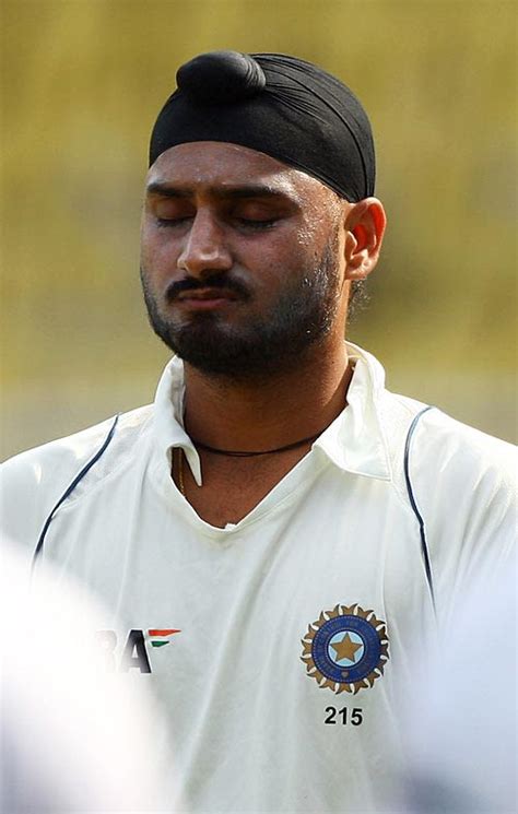 Harbhajan Singh observes two minutes of silence | ESPNcricinfo.com