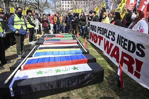 Thousands Demonstrate In Front Of White House To Demand An End To The