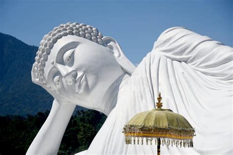 Beautiful Big And Famous Statue Of Laying Budha At Vihara Dharma Giri