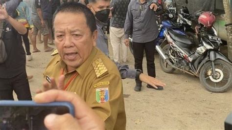 Gubernur Lampung Senyum Dan Tepuk Tangan Saat Jokowi Sebut Pusat Ambil