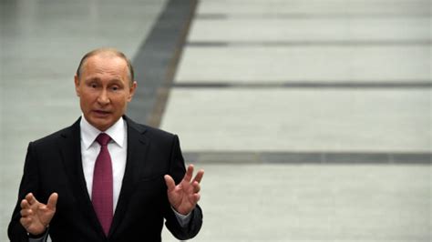 Putin talks grandchildren, offers Comey asylum in phone-in