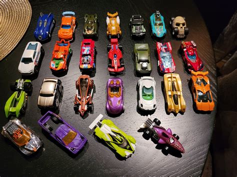 Se produkter som liknar Parti Hot Wheels leksaksbilar på Tradera 663086669