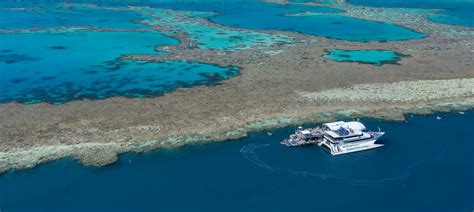 Cruise Whitsundays Great Barrier Reef day tour