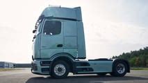 Mercedes Benz Actros L Zugmaschine Im Futuristischen Design