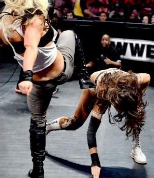 EVE VS. MAE YOUNG: DIVAS CHAMPIONSHIP MATCH: PHOTOS - WWE Diva Kaitlyn ...