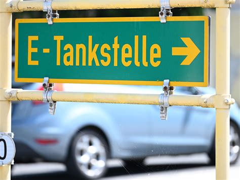 E Tankstellen Von Shell Und Rewe Bis Geplant E Mobility