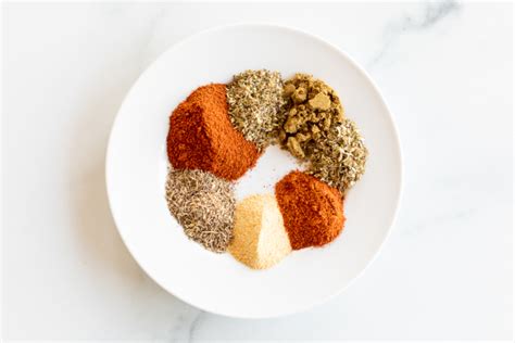 Homemade Chipotle Seasoning | Julie Blanner