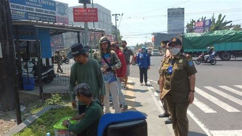 Satpol Pp Sleman Dan Tim Gabungan Lakukan Penertiban Belasan Pengamen