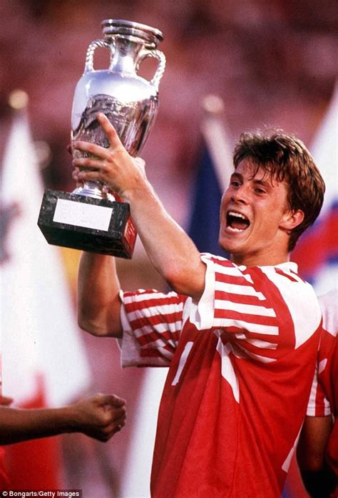 Denmark Tribute To Euro 92 Winning Team With One Off Kit Daily Mail