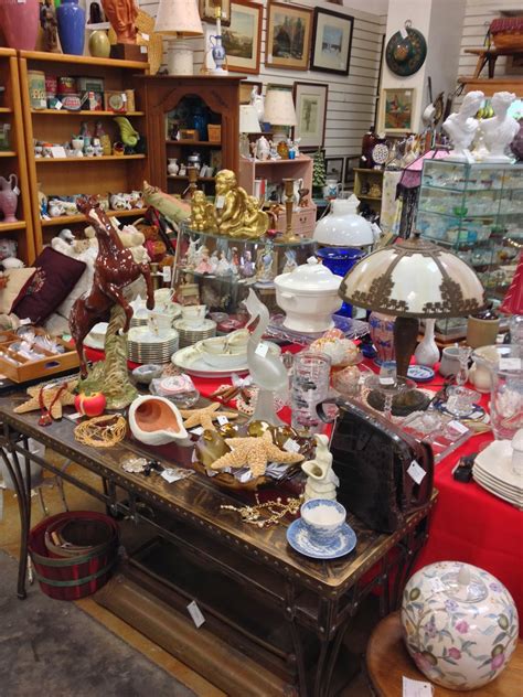 Antiques, Art, and Collectibles: Antiques Mall Vendor
