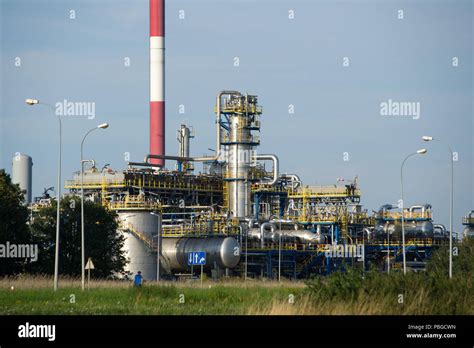 Lotos Oil Refinery Hi Res Stock Photography And Images Alamy