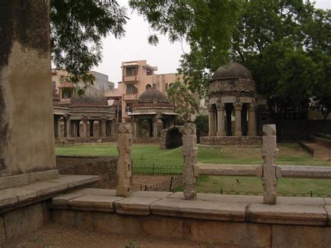 Dünya'nın Bütün Camileri: Firuz Shah Tughlaq Tomb, Delhi, India