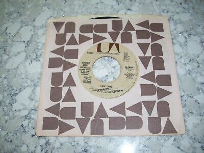 1976 UNITED ARTIST RECORDS ELECTRIC LIGHT ORCHESTRA LIVIN THING MA MA