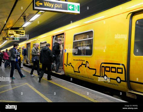 Merseyrail Train arriving at Moorfields Station Liverpool Stock Photo ...