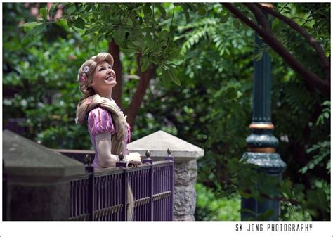 Princess Rapunzel at Disneyland Hong Kong. | Disneyland, Rapunzel cosplay, Hong kong disneyland