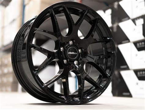 Calibre Exile R Gloss Black X Wheel Tyre Connect Vanstyle