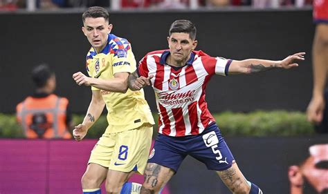 Chivas y América empatan sin goles en la ida de las semifinales del