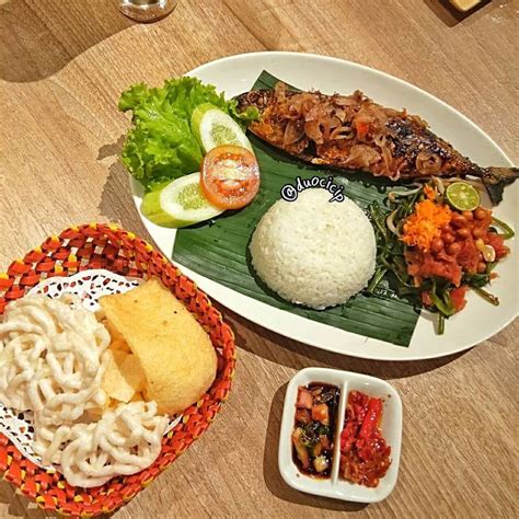 Nasi Timbel Bali Nya Rekomen Review Duocicip Di Restoran Taliwang